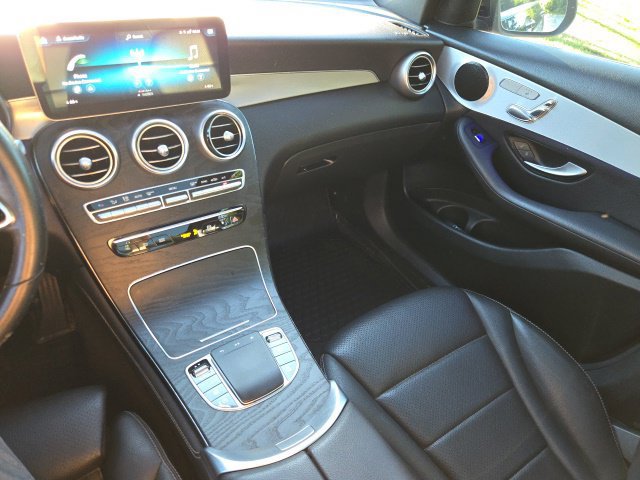 Used 2020 Mercedes-Benz GLC 300 4MATIC image 14