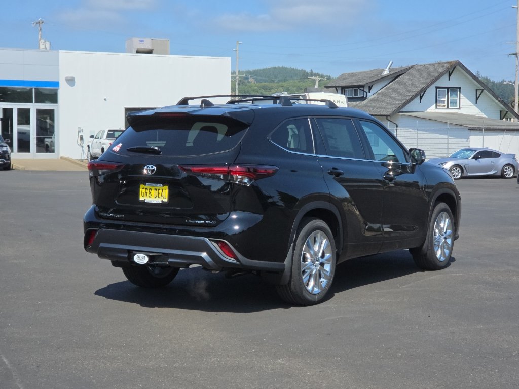 New 2026 Toyota Highlander Limited AWD/4WD image 5
