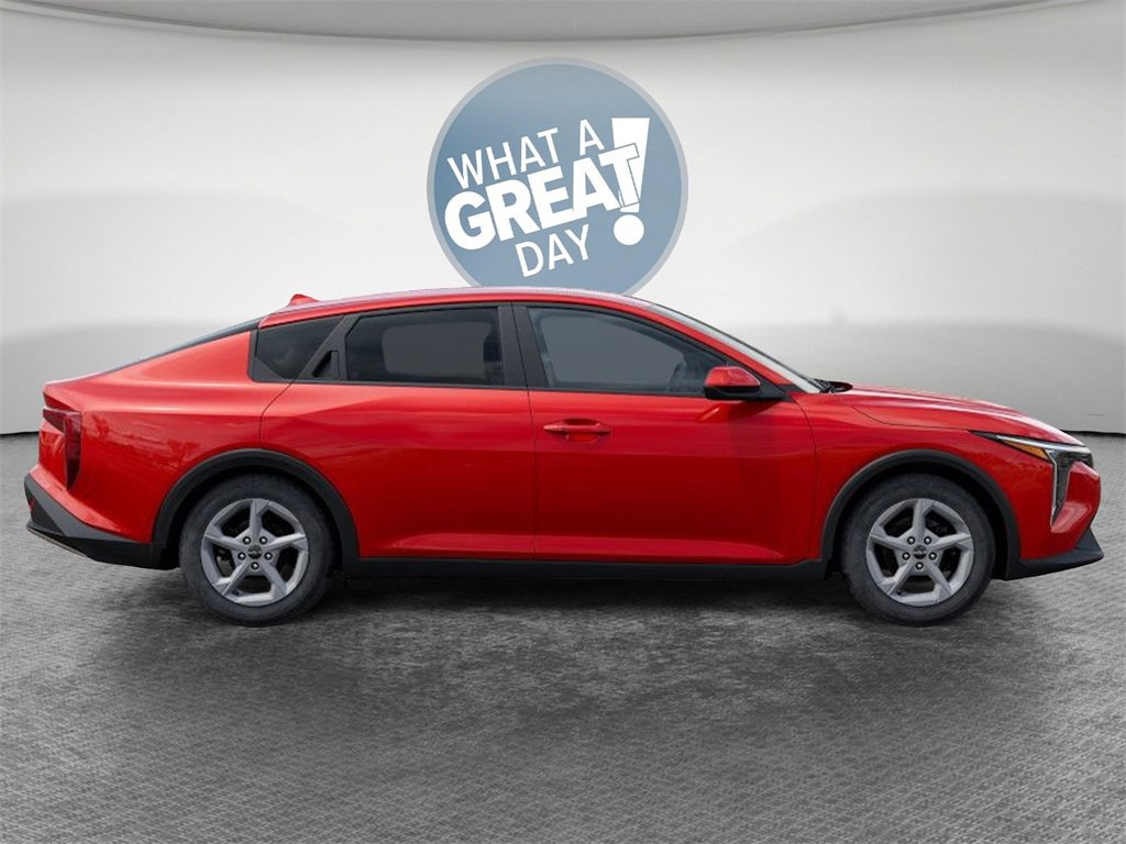 New 2025 Kia K4 LXS image 7