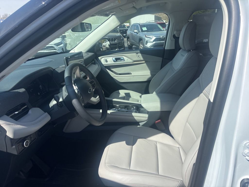 New 2026 Ford Explorer Active w/ Active Comfort Package image 27