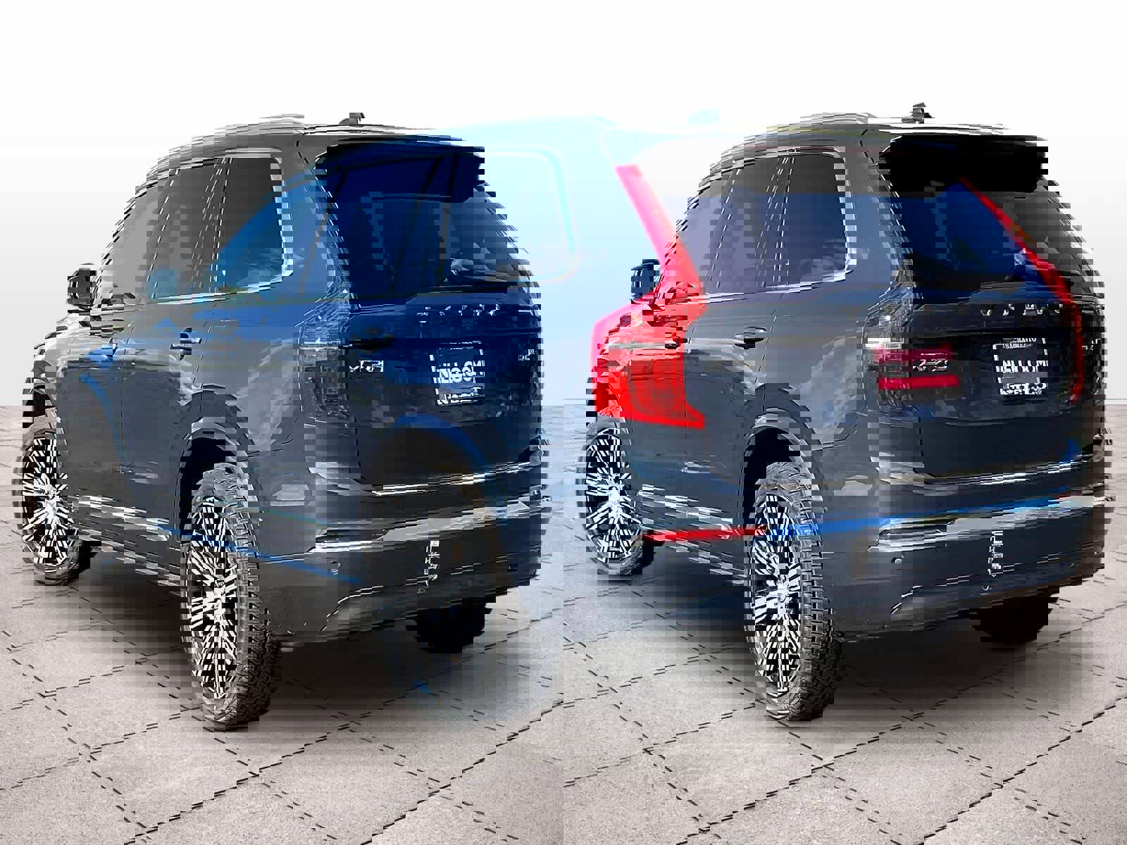 Used 2023 Volvo XC90 B6 Ultimate image 14