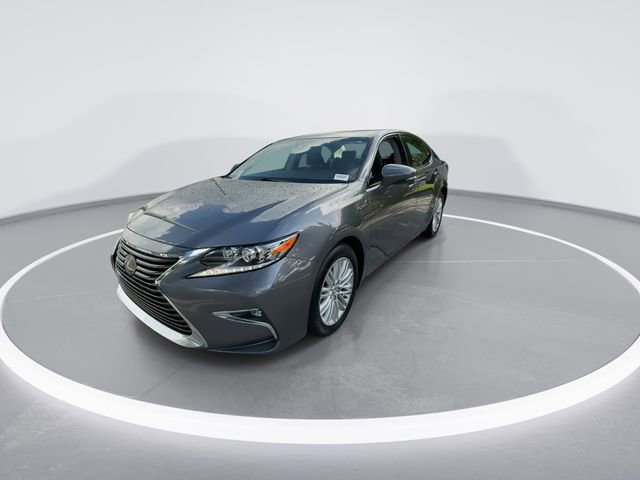 Used 2017 Lexus ES 350 w/ Accessory Package FWD image 3