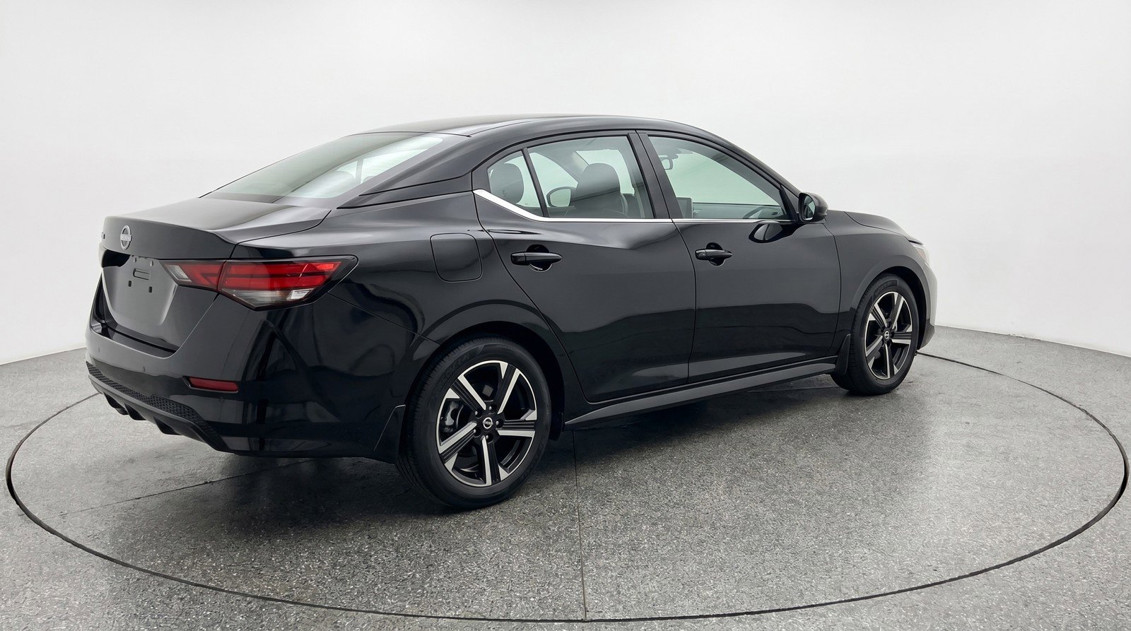 Used 2025 Nissan Sentra SV FWD image 9