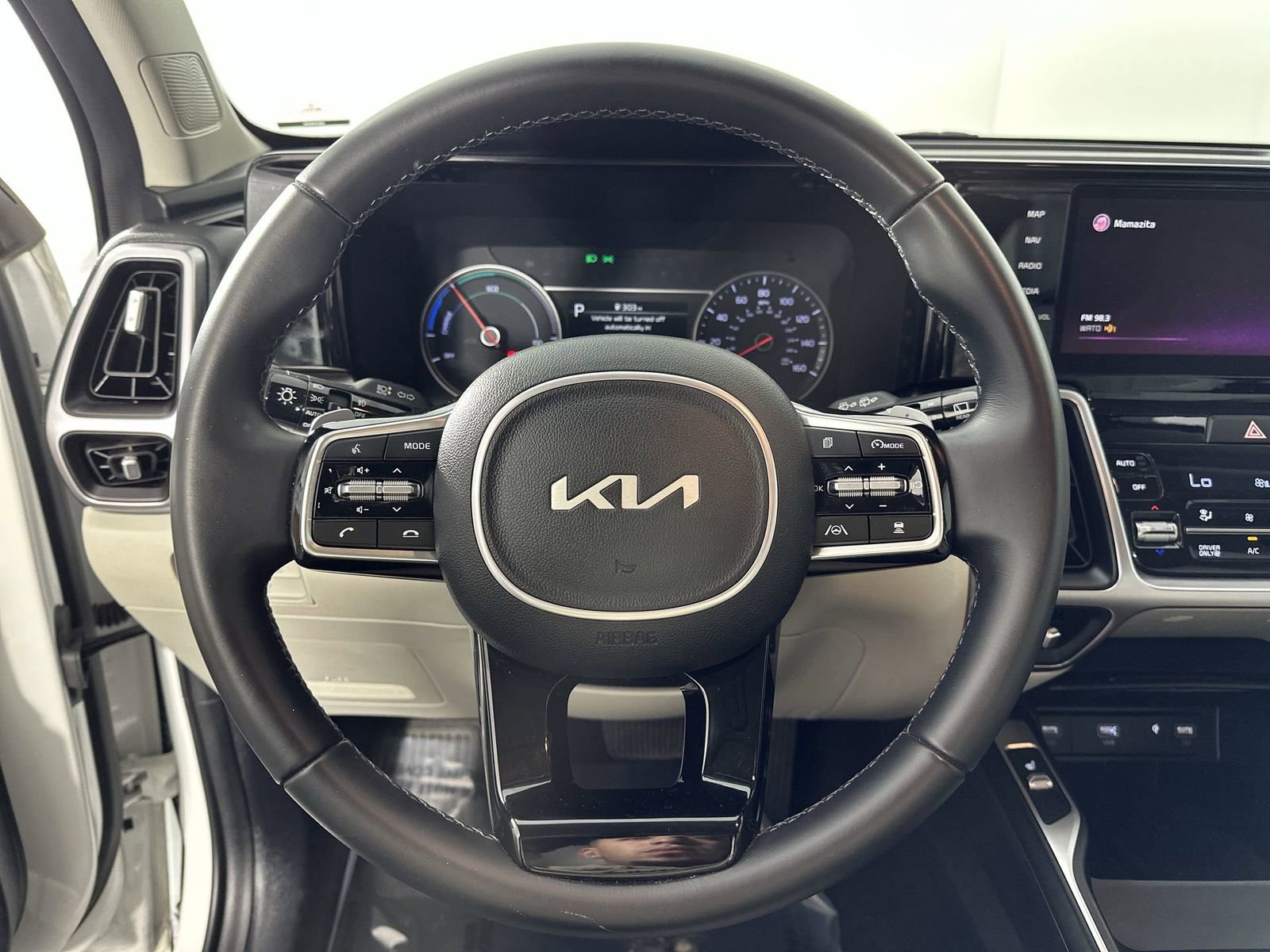 Used 2022 Kia Sorento EX image 14