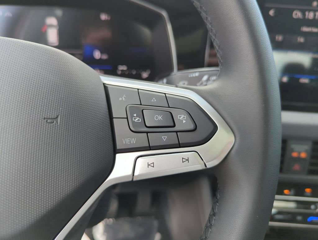 New 2026 Volkswagen Jetta SE FWD image 42