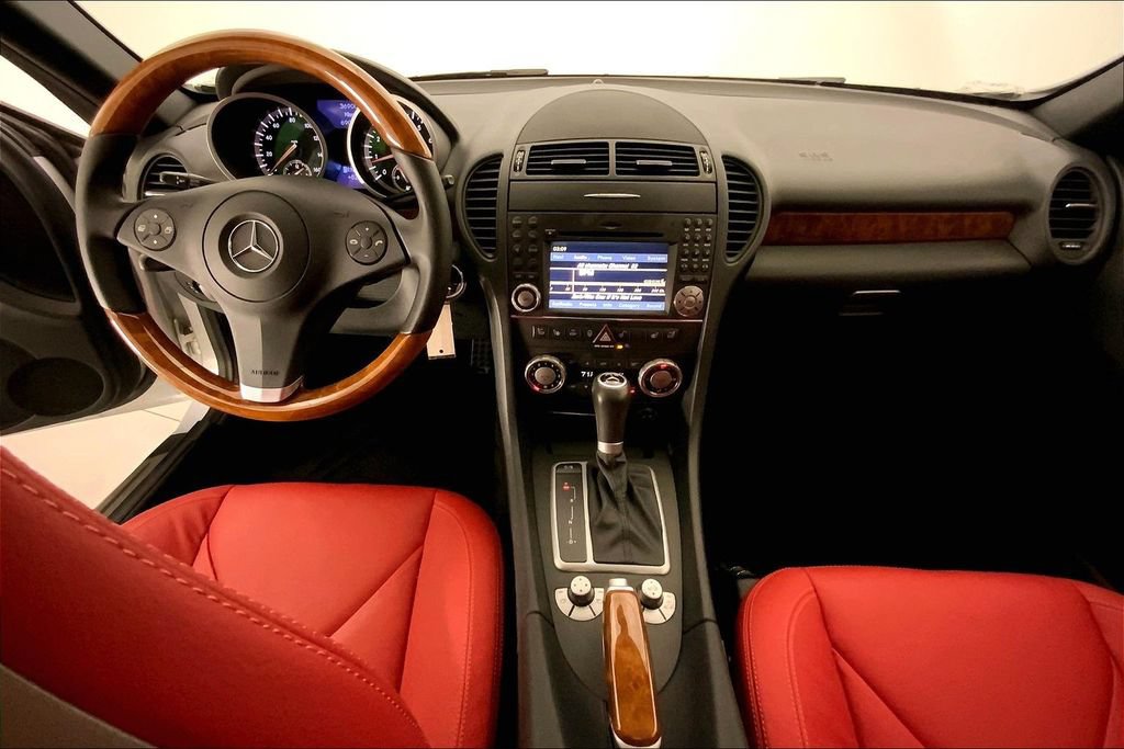 Used 2010 Mercedes-Benz SLK 350 image 14