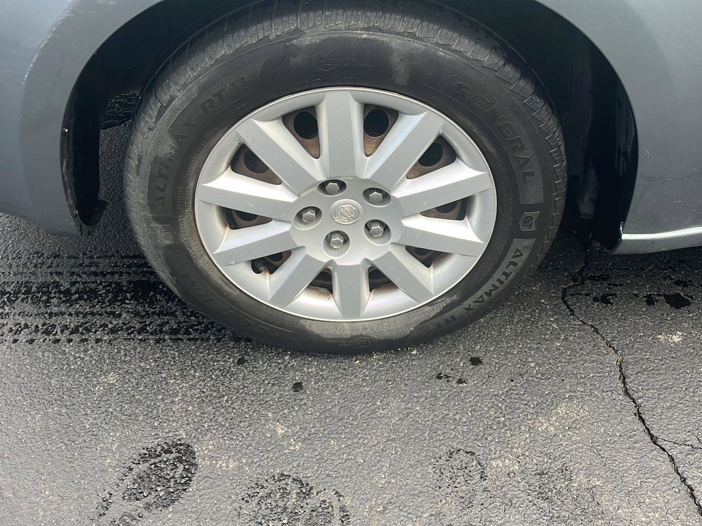 Used 2010 Chrysler Sebring Touring image 29