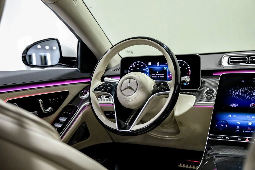 Used 2025 Mercedes-Benz S 580 4MATIC Sedan image 11