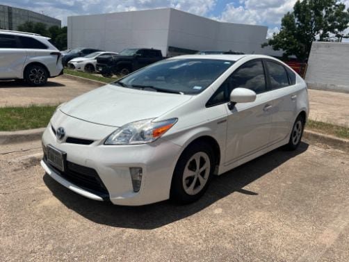 Used 2015 Toyota Prius Four FWD image 1