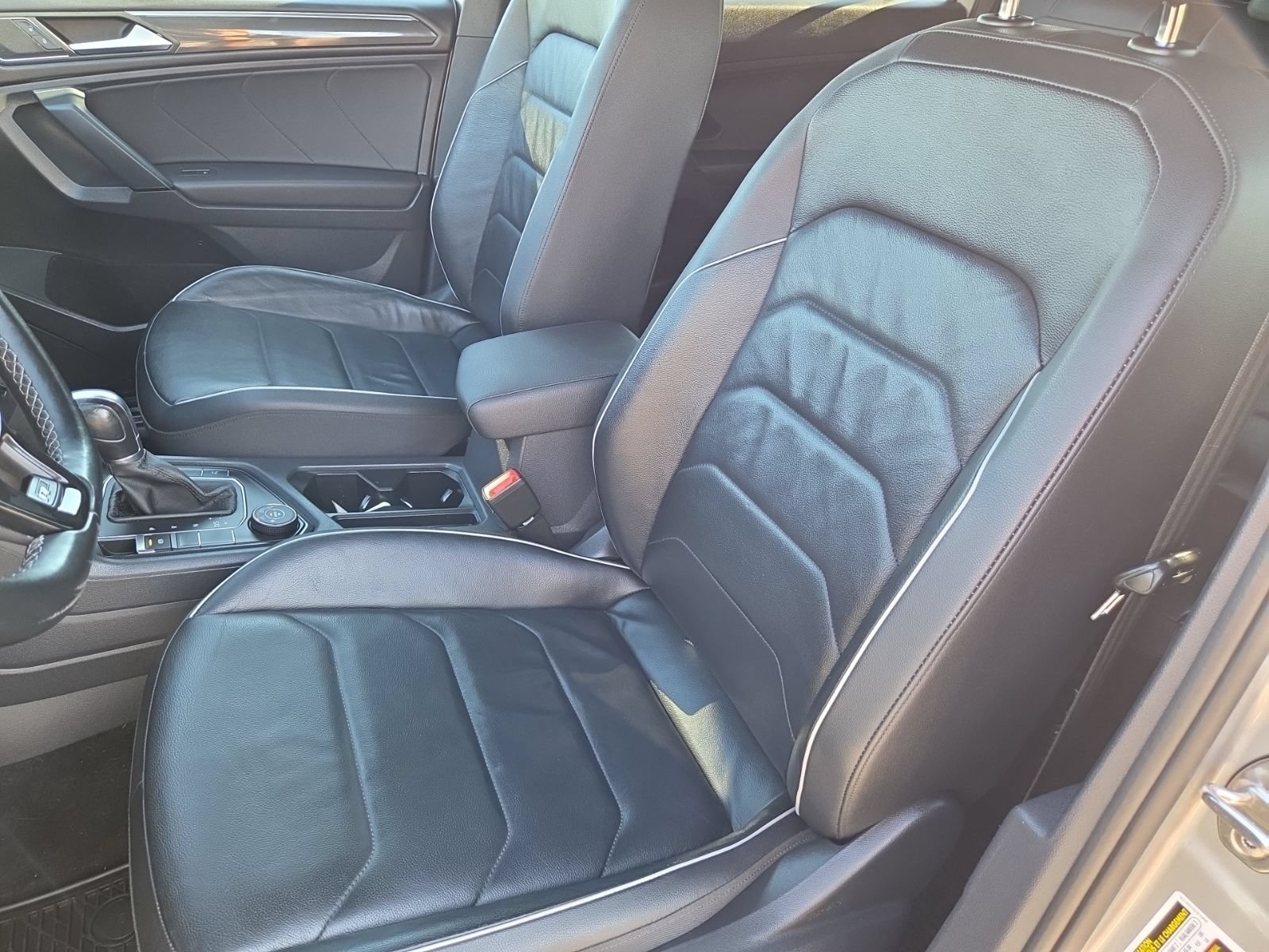 Used 2019 Volkswagen Tiguan SEL Premium R-Line AWD/4WD image 18