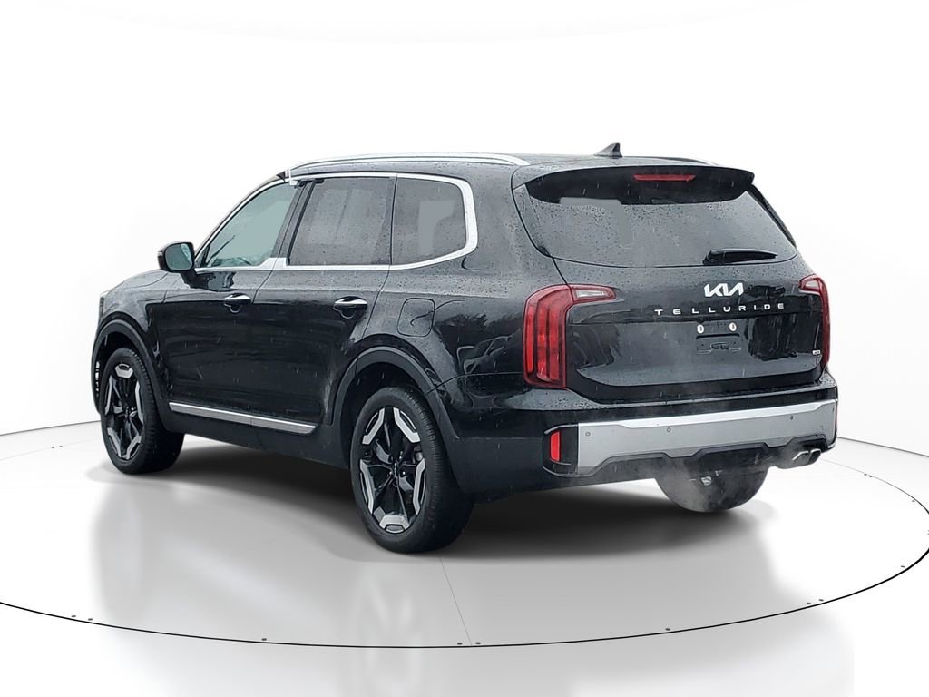 Certified 2024 Kia Telluride S w/ S Sunroof Package image 3