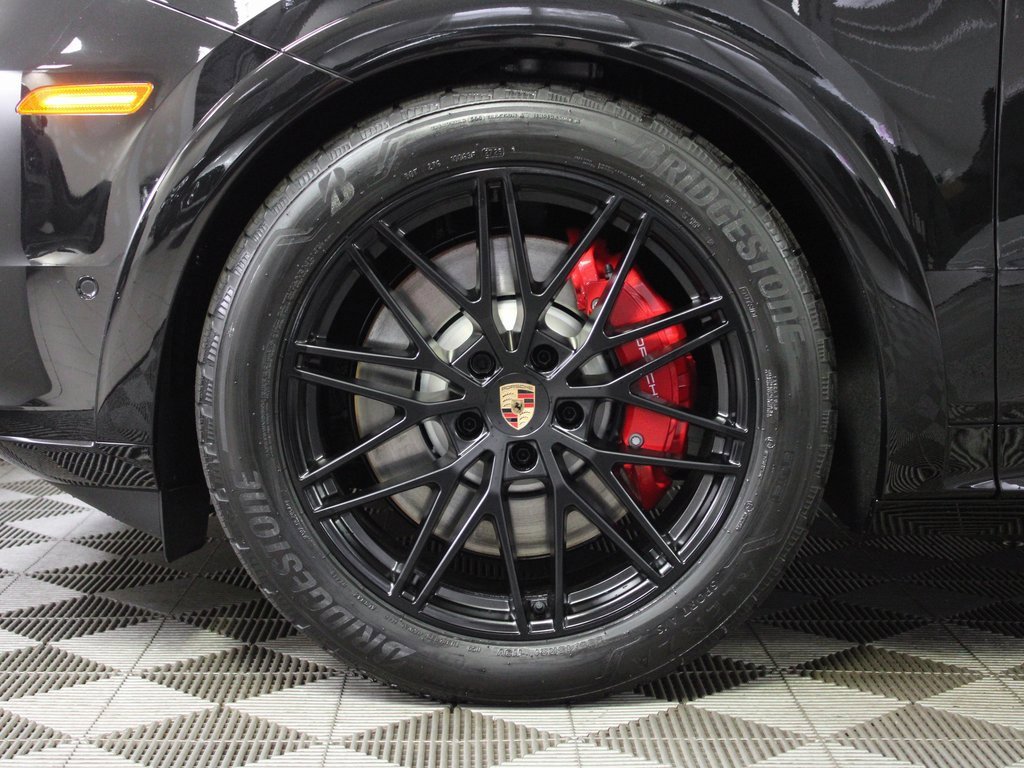 New 2026 Porsche Cayenne GTS image 42