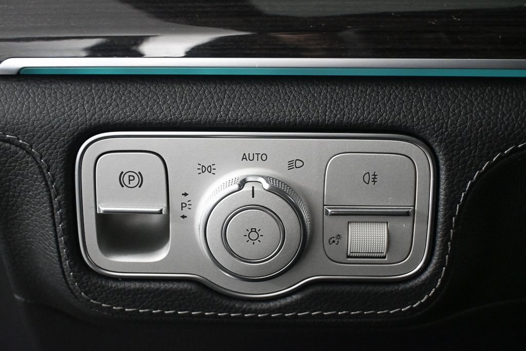 Certified 2022 Mercedes-Benz GLS 450 4MATIC image 9
