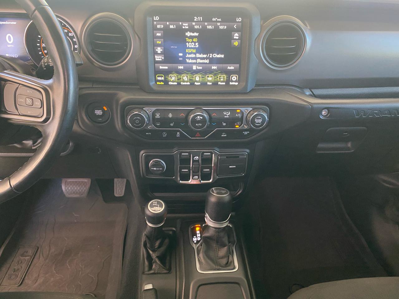 Used 2022 Jeep Wrangler Unlimited Sport AWD/4WD image 14