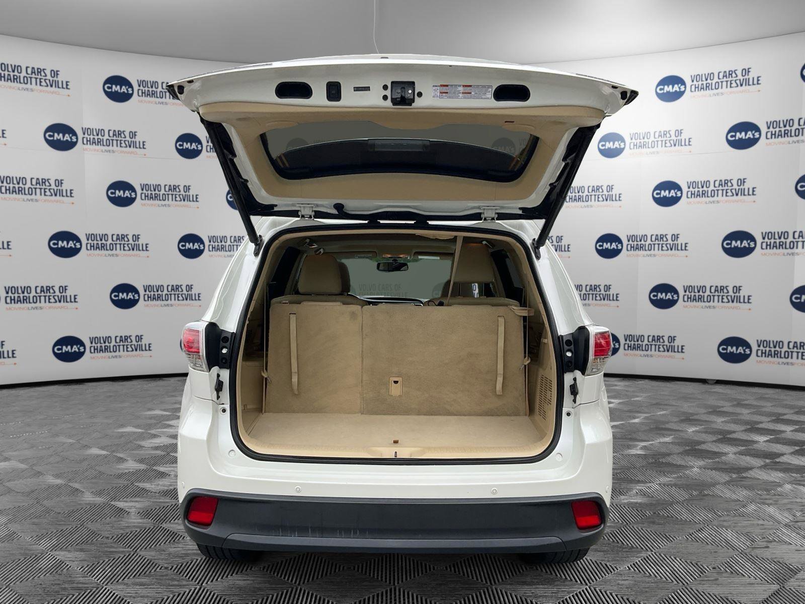 Used 2014 Toyota Highlander Limited FWD image 11