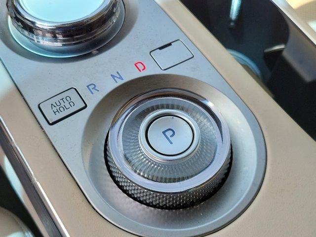 Used 2024 Genesis GV70 2.5T w/ Advanced Package AWD/4WD image 33