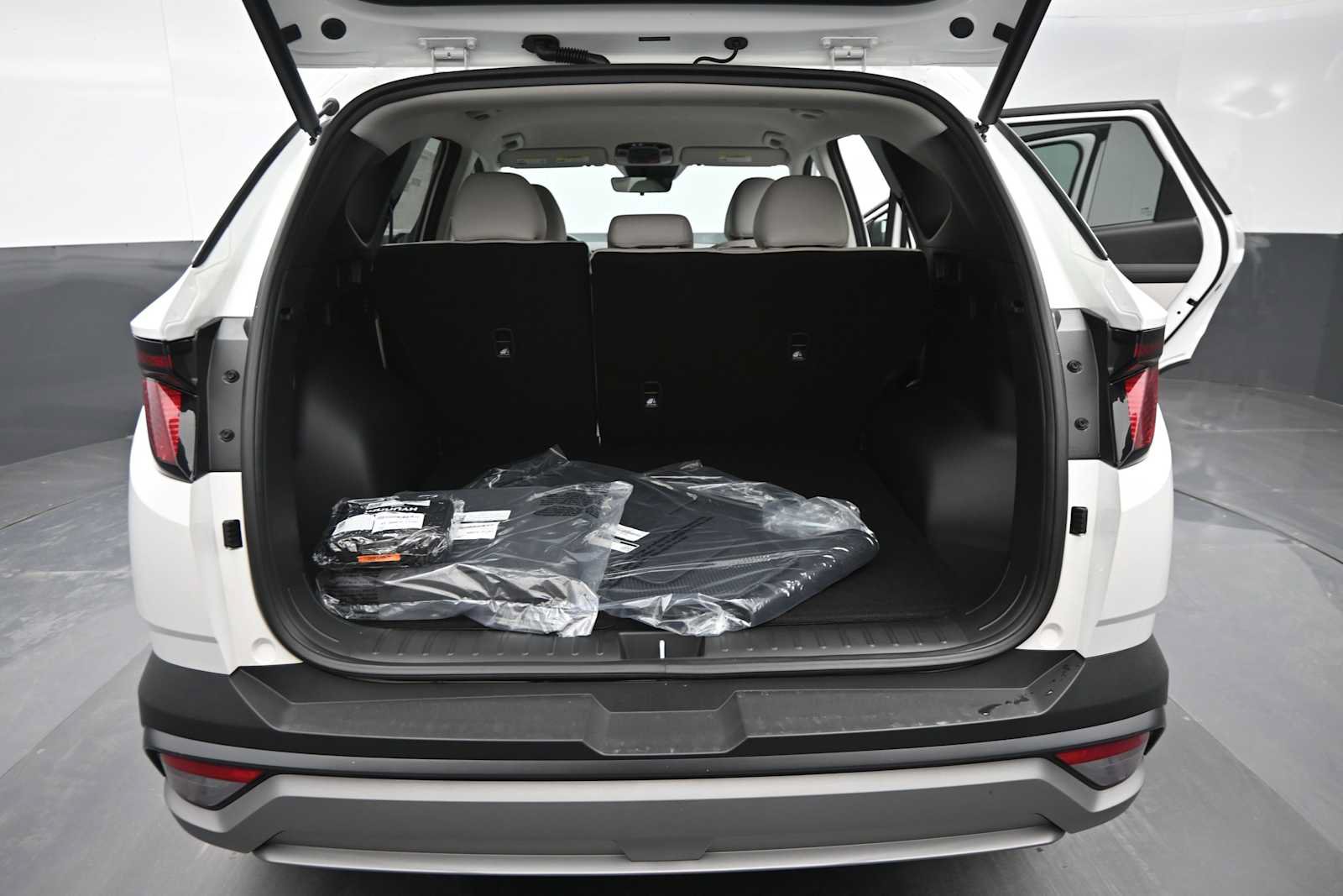 New 2026 Hyundai Tucson SEL Plus AWD/4WD image 14