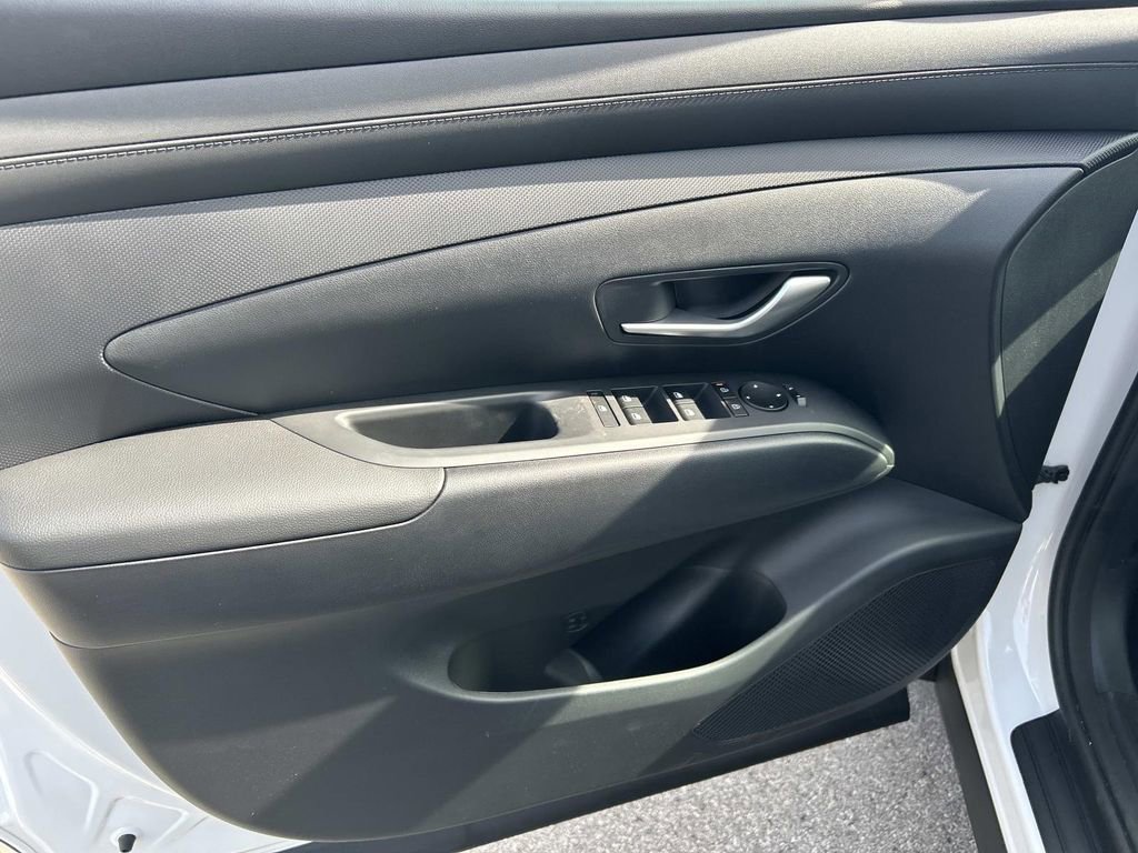New 2026 Hyundai Tucson Blue SE image 15