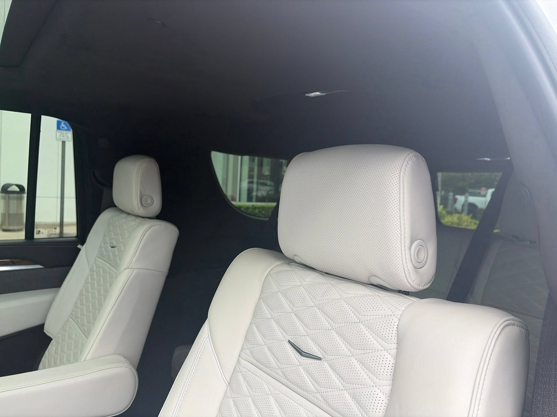 Used 2025 Cadillac Escalade ESV Sport Platinum AWD/4WD image 12