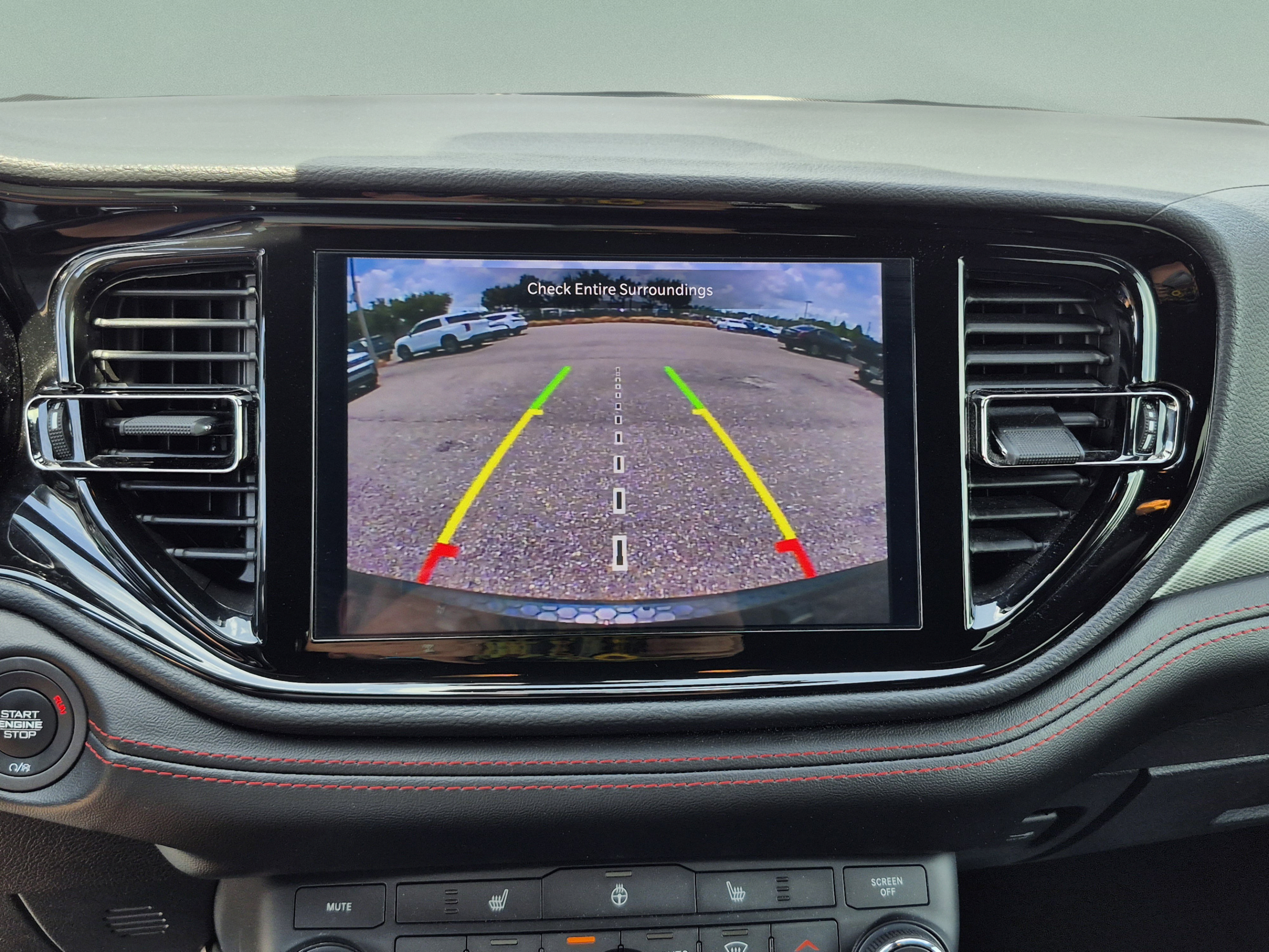 Used 2025 Dodge Durango GT RWD image 26