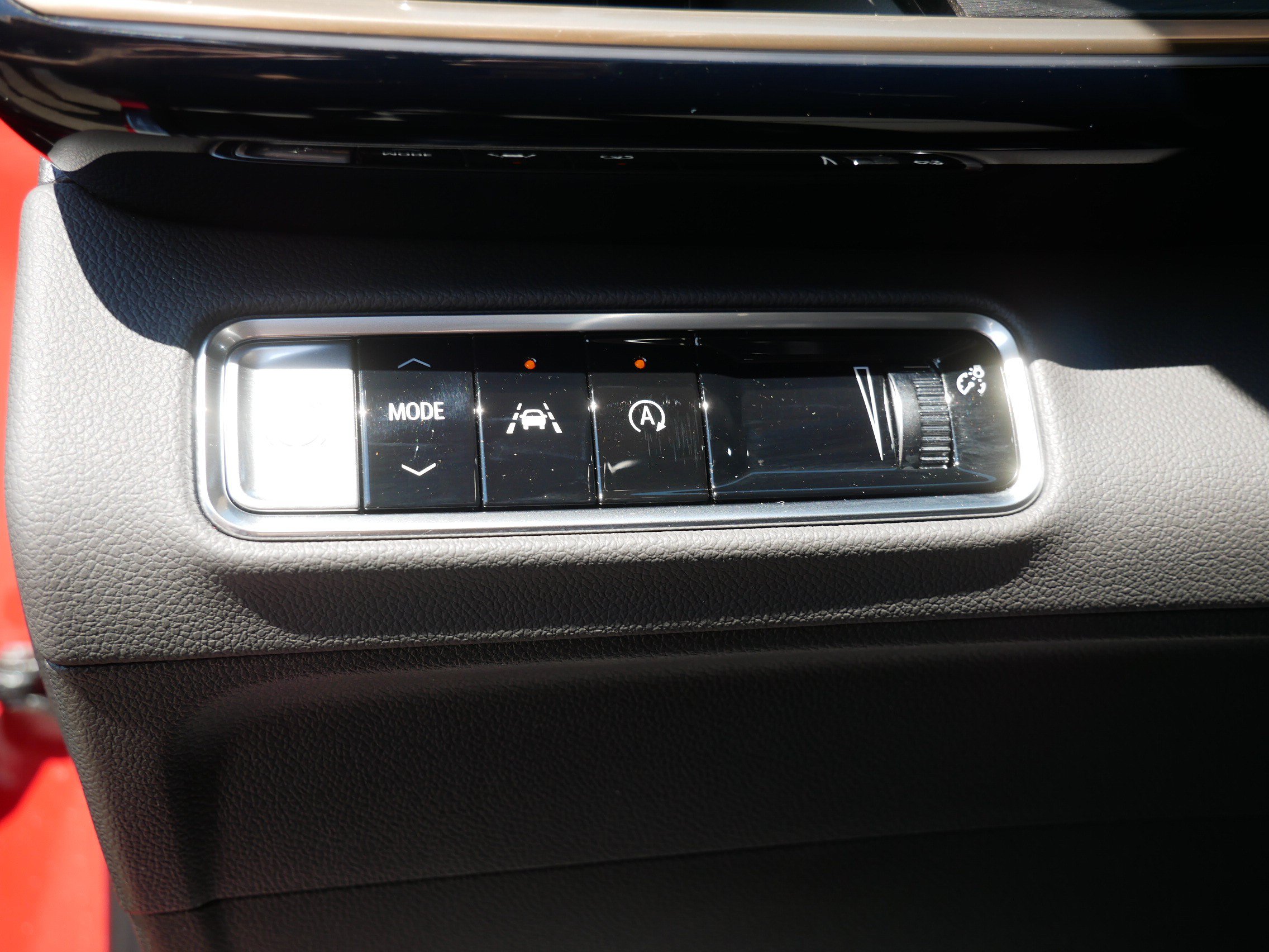 Used 2025 Buick Envision Avenir AWD/4WD image 8