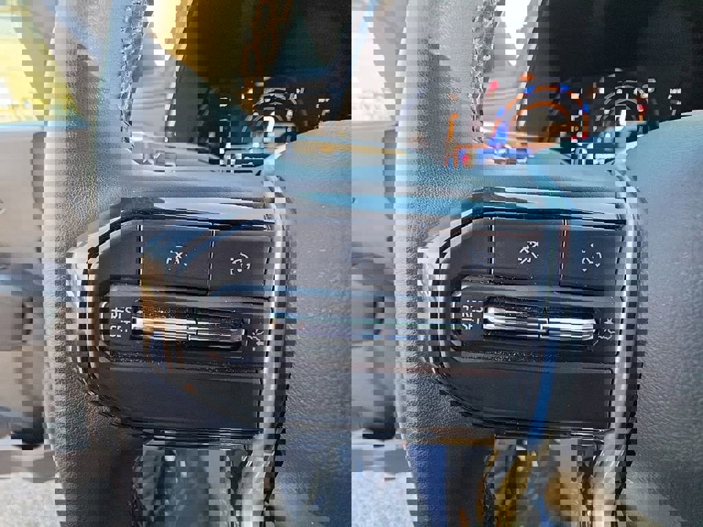 Used 2023 Chevrolet Colorado LT w/ LT Convenience Package image 43