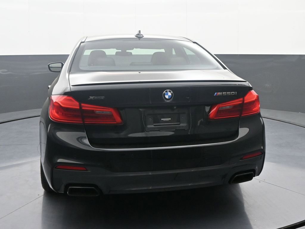 Used 2020 BMW M550i xDrive image 6