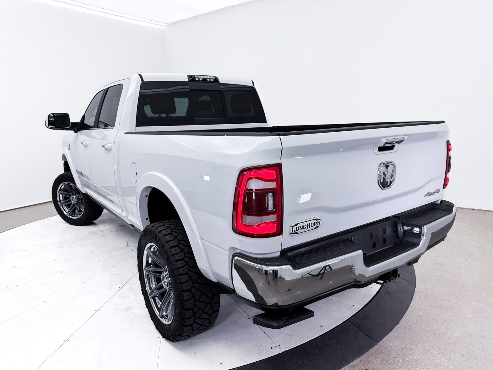 Used 2021 RAM 2500 Limited image 8