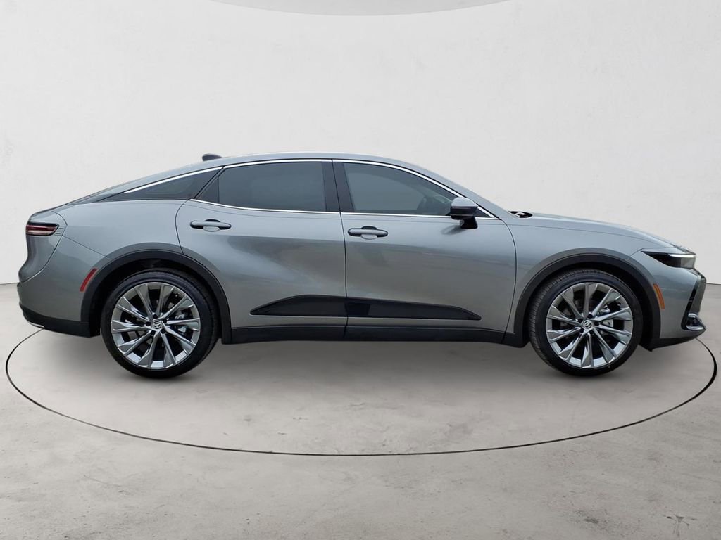 Used 2025 Toyota Crown Limited w/ Advanced Technology Package image 4