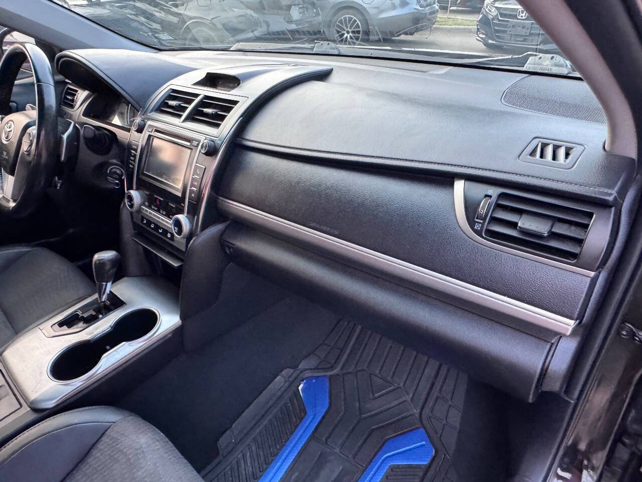Used 2013 Toyota Camry SE image 5