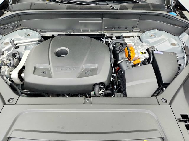 New 2025 Volvo XC90 T8 Core w/ Protection Package Premier image 32