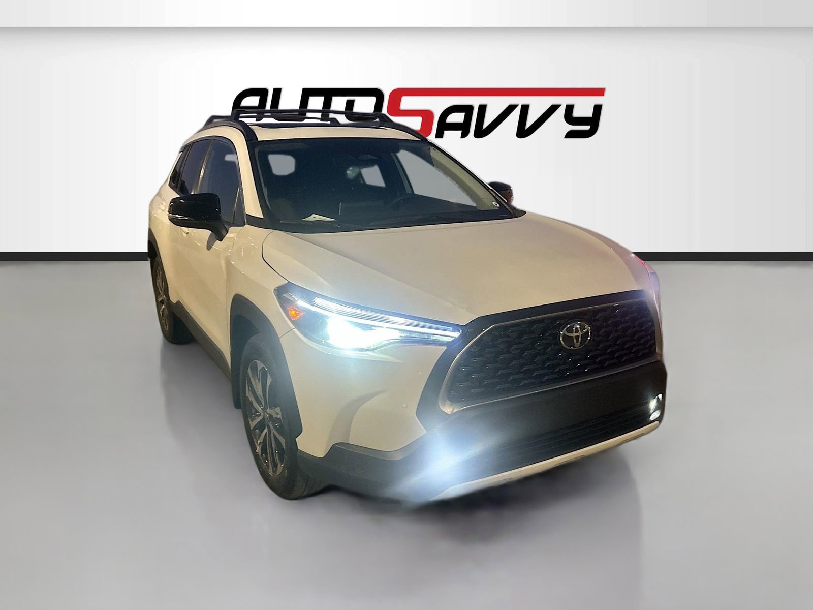 Used 2025 Toyota Corolla Cross XLE w/ Convenience Package image 1