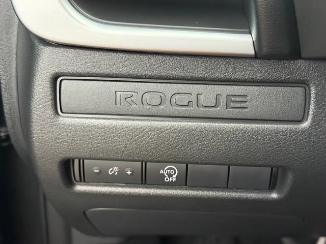 Used 2025 Nissan Rogue S FWD image 29