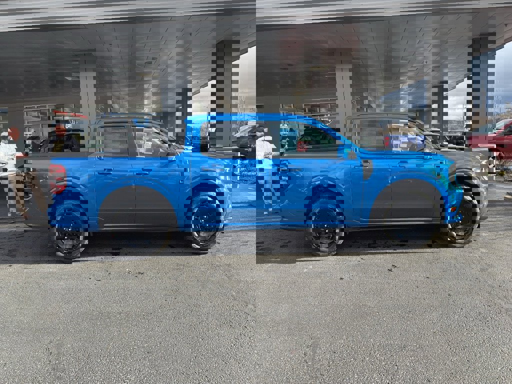 New 2026 Ford Maverick Lobo image 3