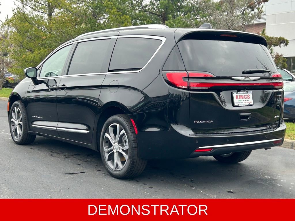New 2026 Chrysler Pacifica Pinnacle image 5