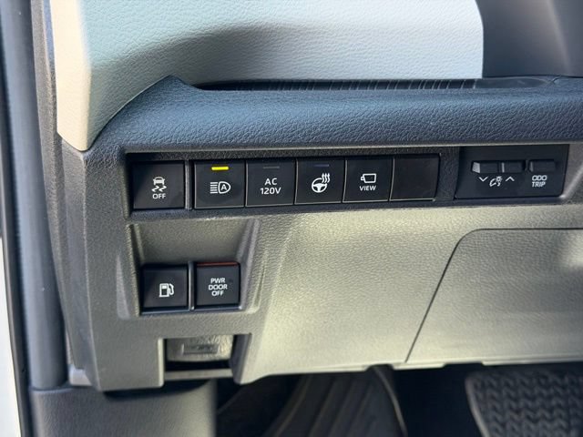 Used 2024 Toyota Sienna Platinum FWD image 21