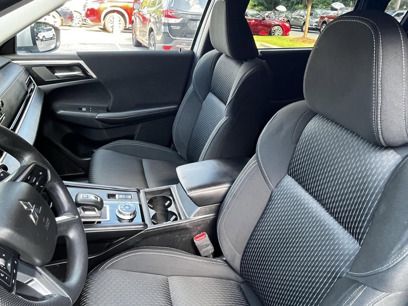 Used 2022 Mitsubishi Outlander ES FWD image 20
