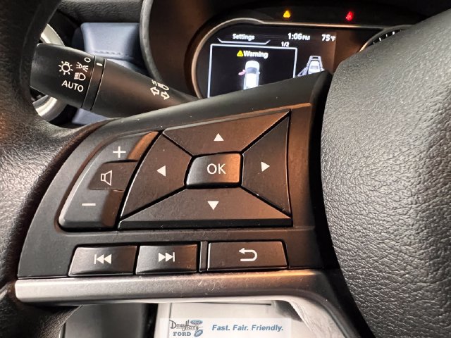 Used 2025 Nissan Versa SV FWD image 51