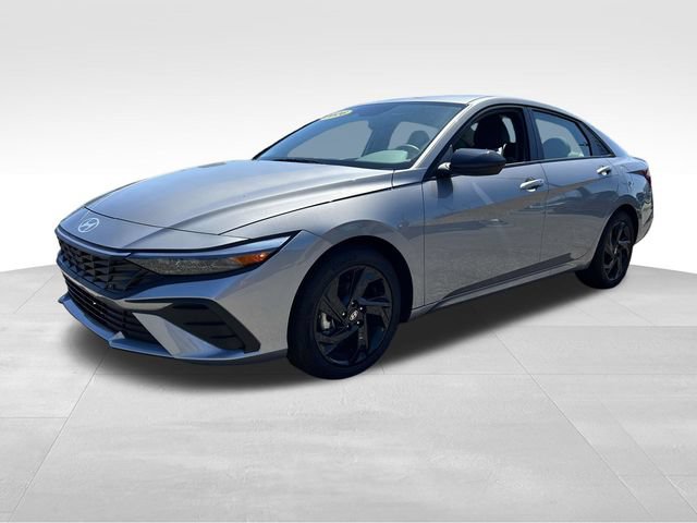 Used 2026 Hyundai Elantra Sport FWD image 6