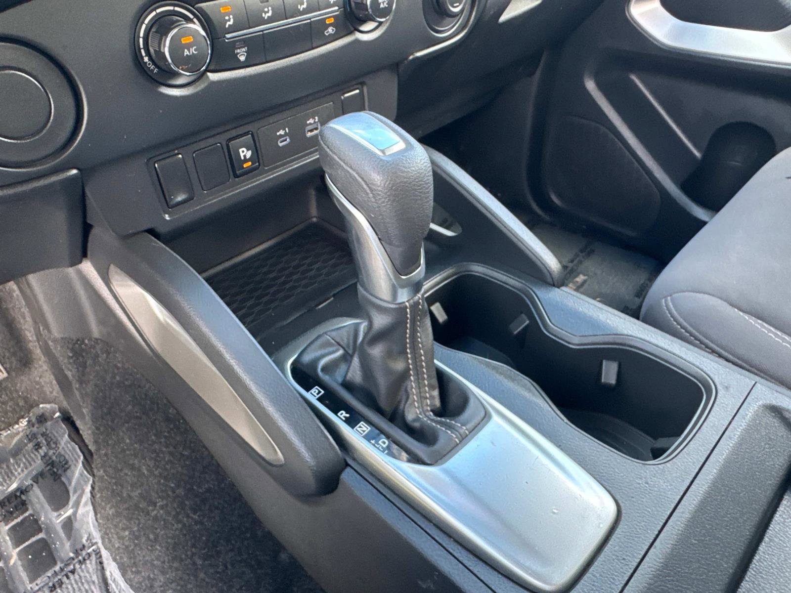 Used 2024 Nissan Frontier SV w/ Technology Package image 25