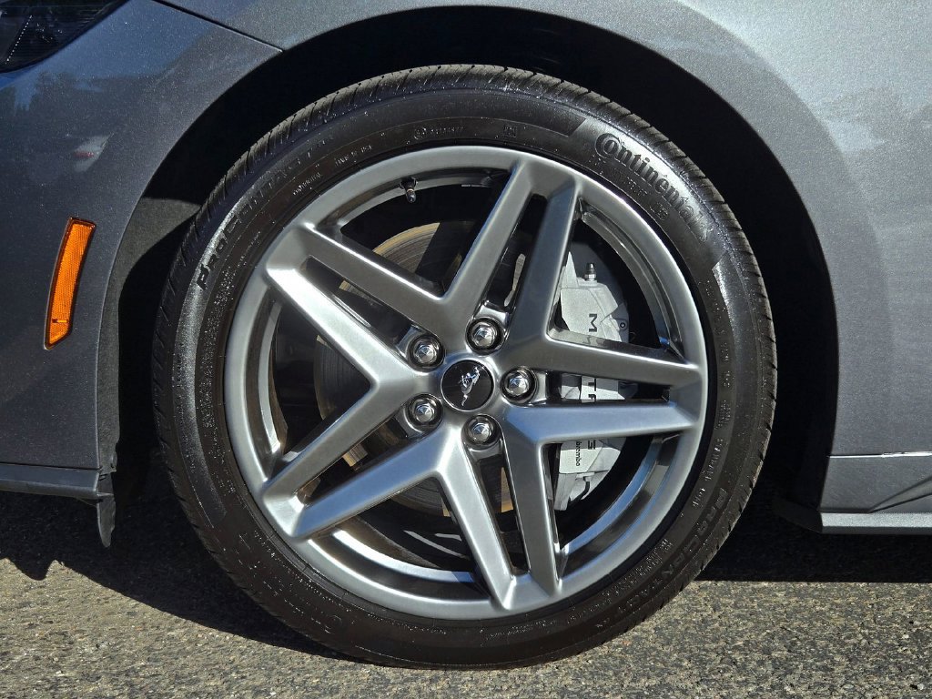 Used 2025 Ford Mustang GT Premium RWD image 9