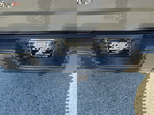 Used 2018 Chevrolet Colorado ZR2 image 14