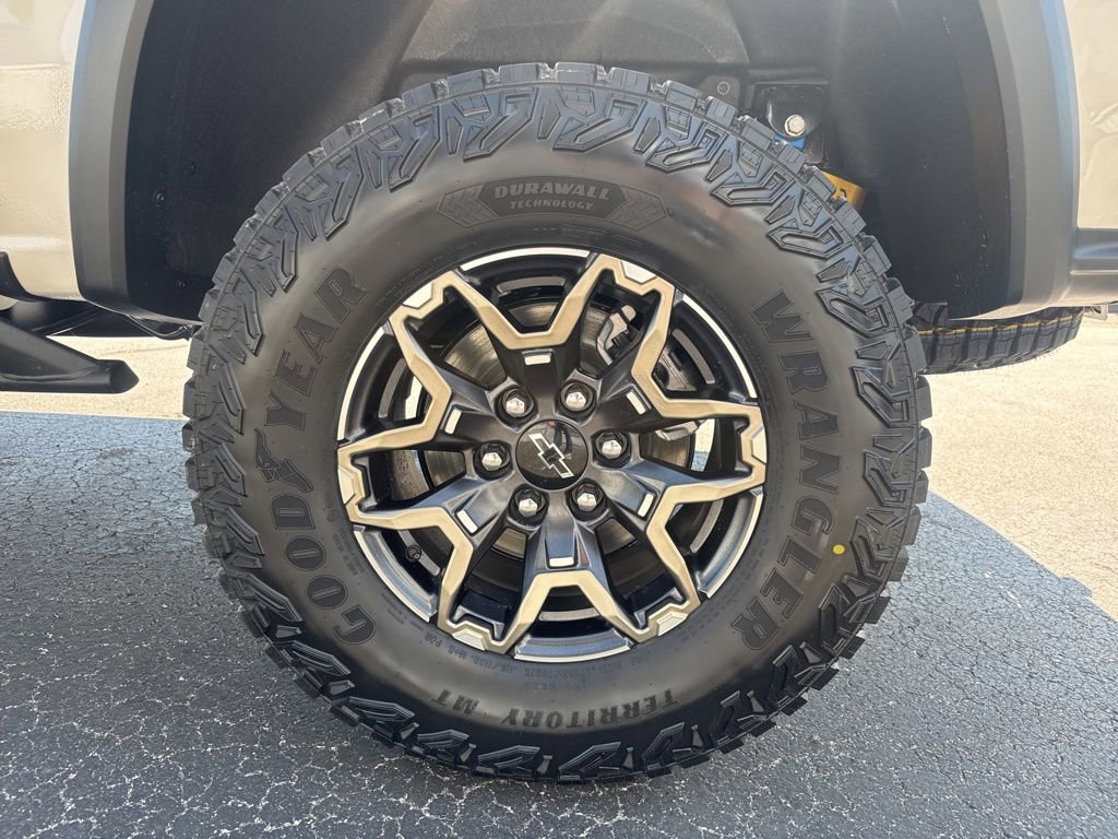 New 2026 Chevrolet Colorado ZR2 AWD/4WD image 11