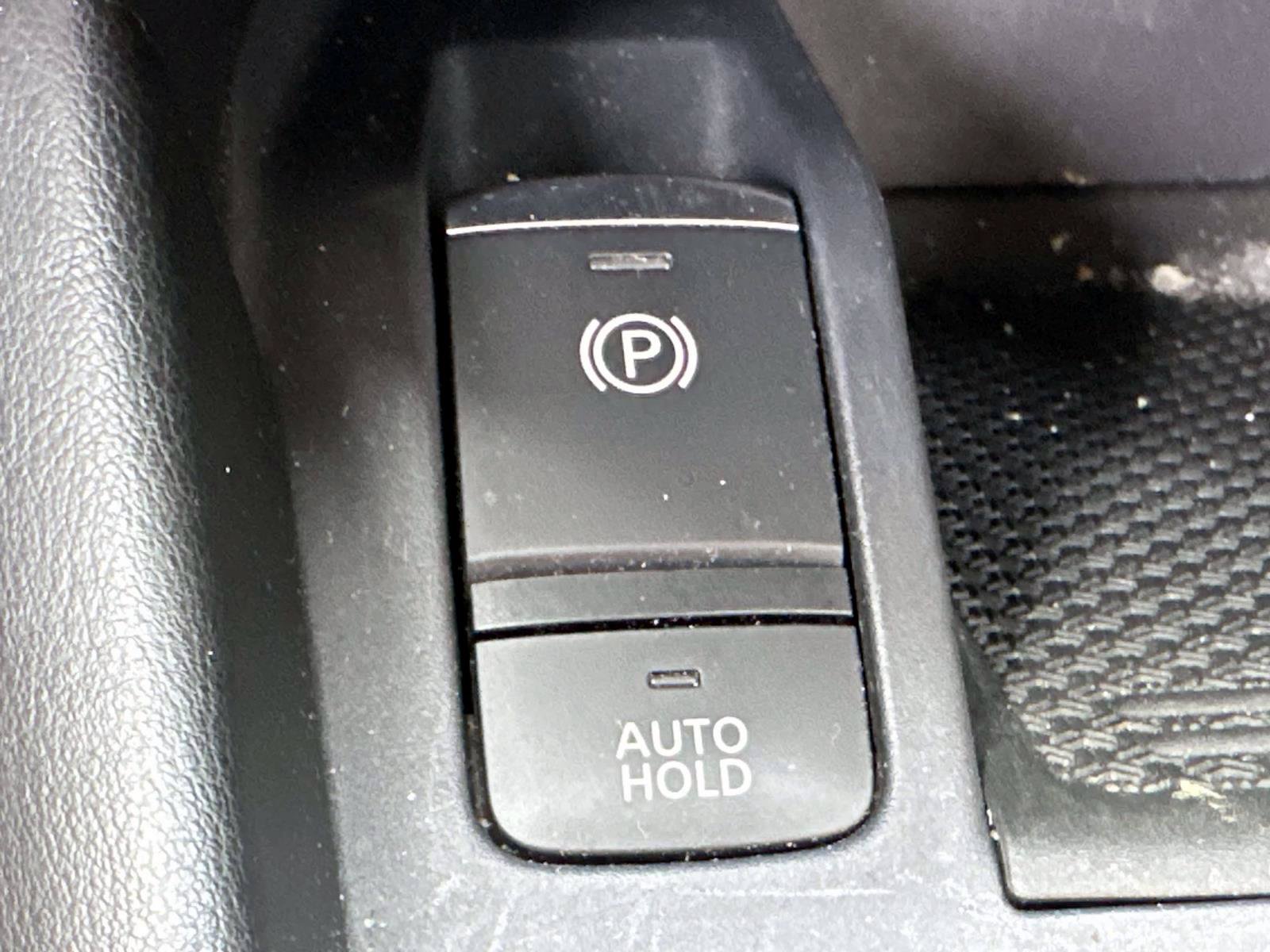 Certified 2021 Nissan Kicks SR FWD image 21