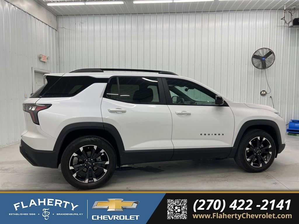 Used 2025 Chevrolet Equinox RS w/ Safety and Technology Package image 2