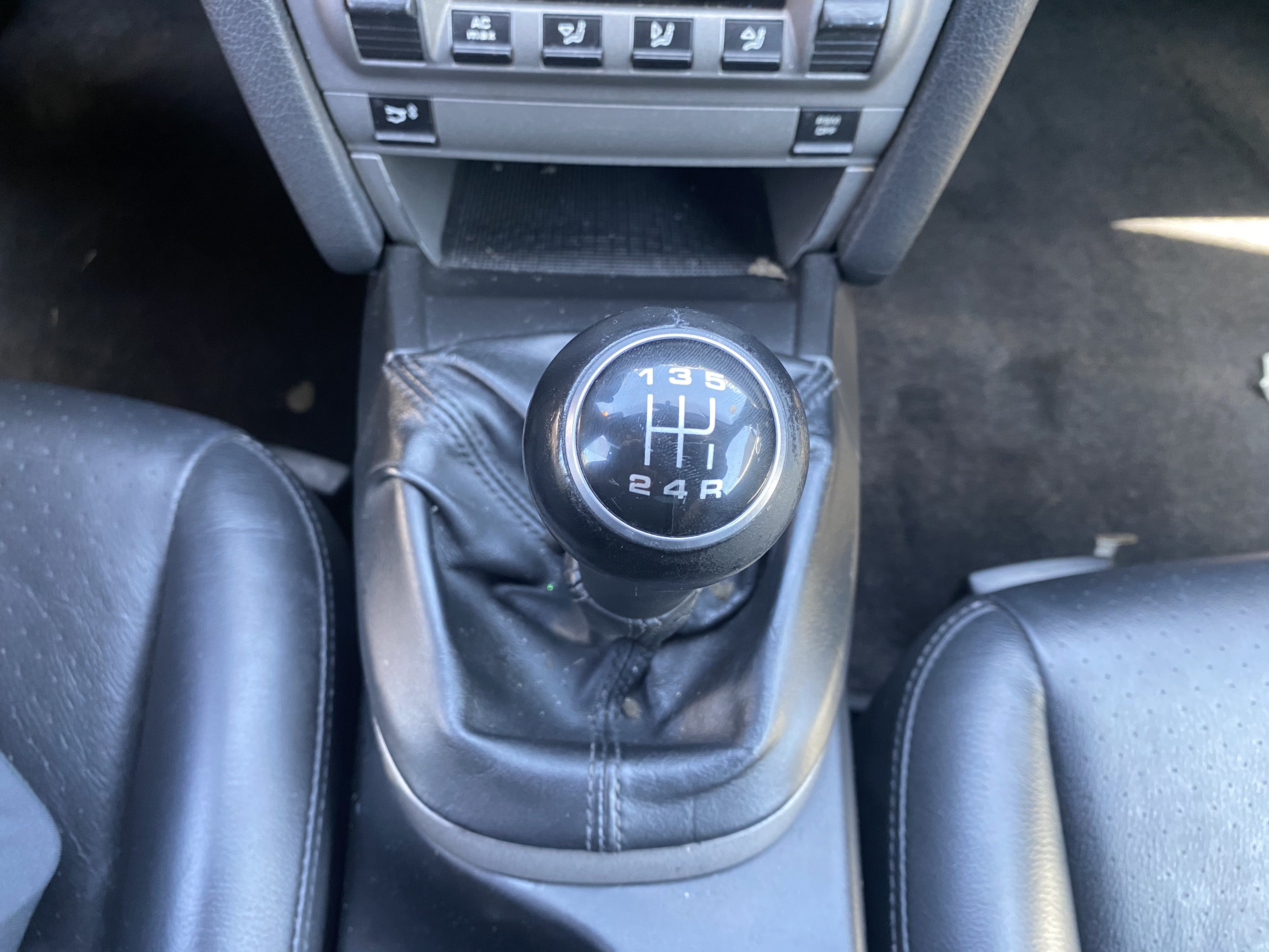 Used 2005 Porsche Boxster RWD image 14