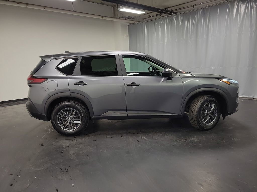 Used 2023 Nissan Rogue S image 9