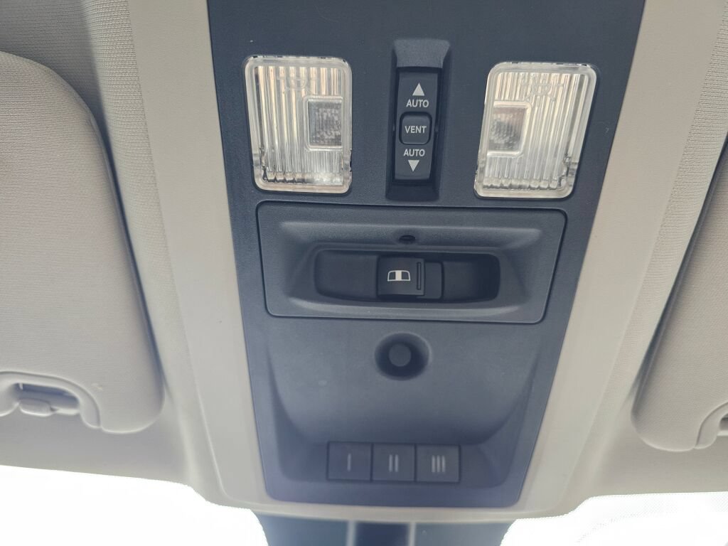 Used 2017 RAM 1500 Laramie w/ Convenience Group AWD/4WD image 32