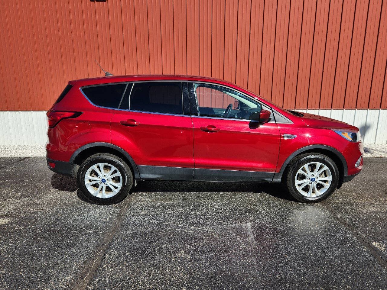 Used 2019 Ford Escape SE AWD/4WD image 9