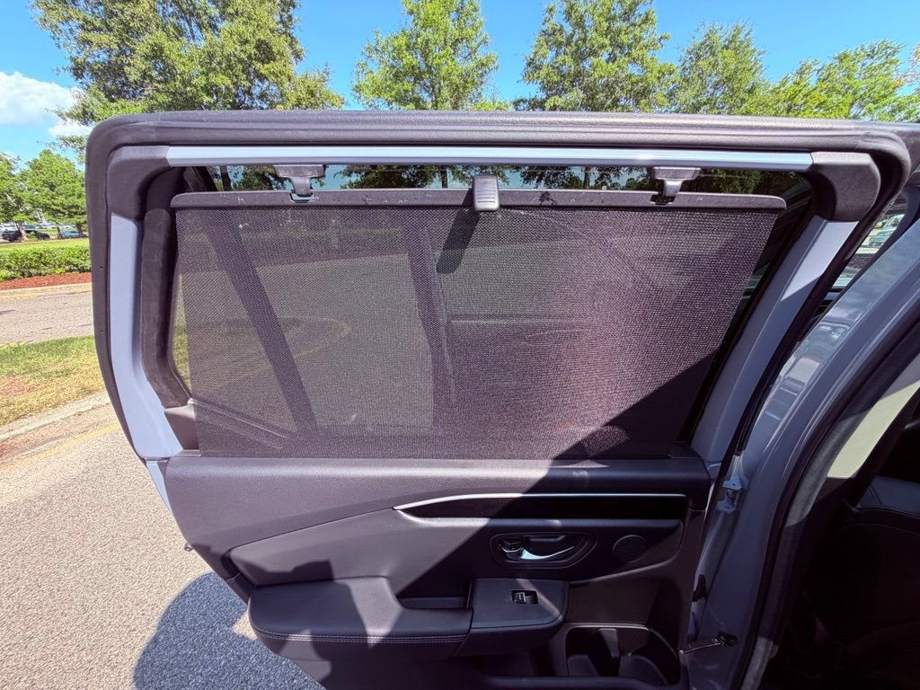 Used 2025 Honda Pilot Touring image 14